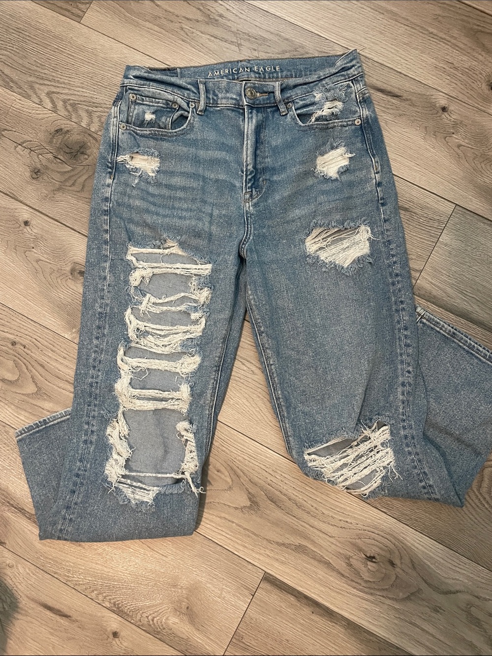 American Eagle Outfitters Highest Rise Distressed 90’s Boyfriend Jeans